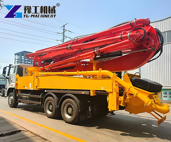 concrete pump vehicle