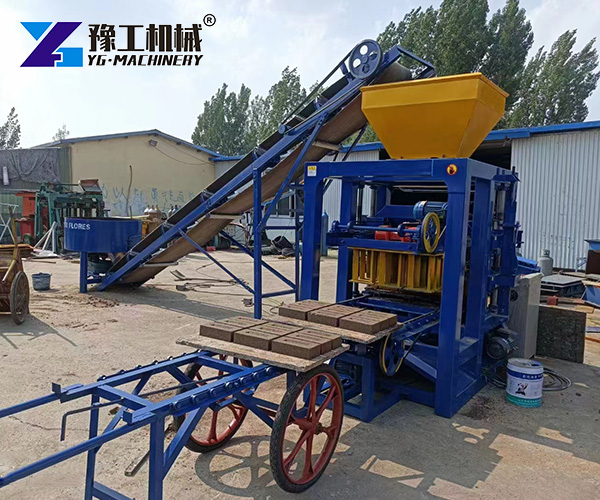 Semi-automatic concrete brick making machine