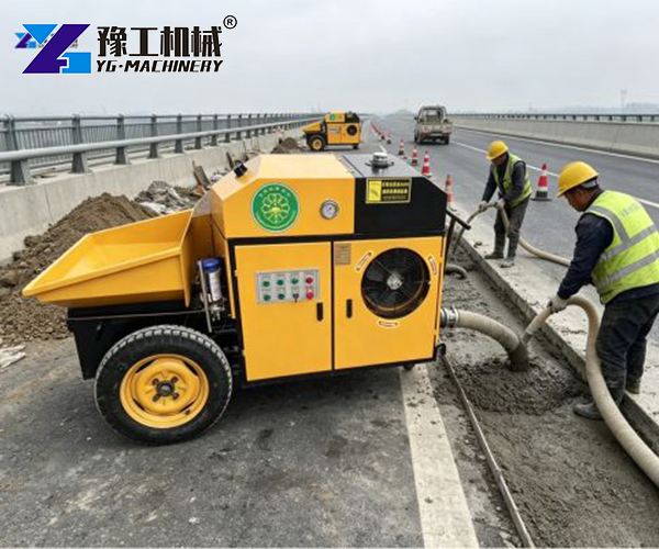 Small concrete pump for road construction